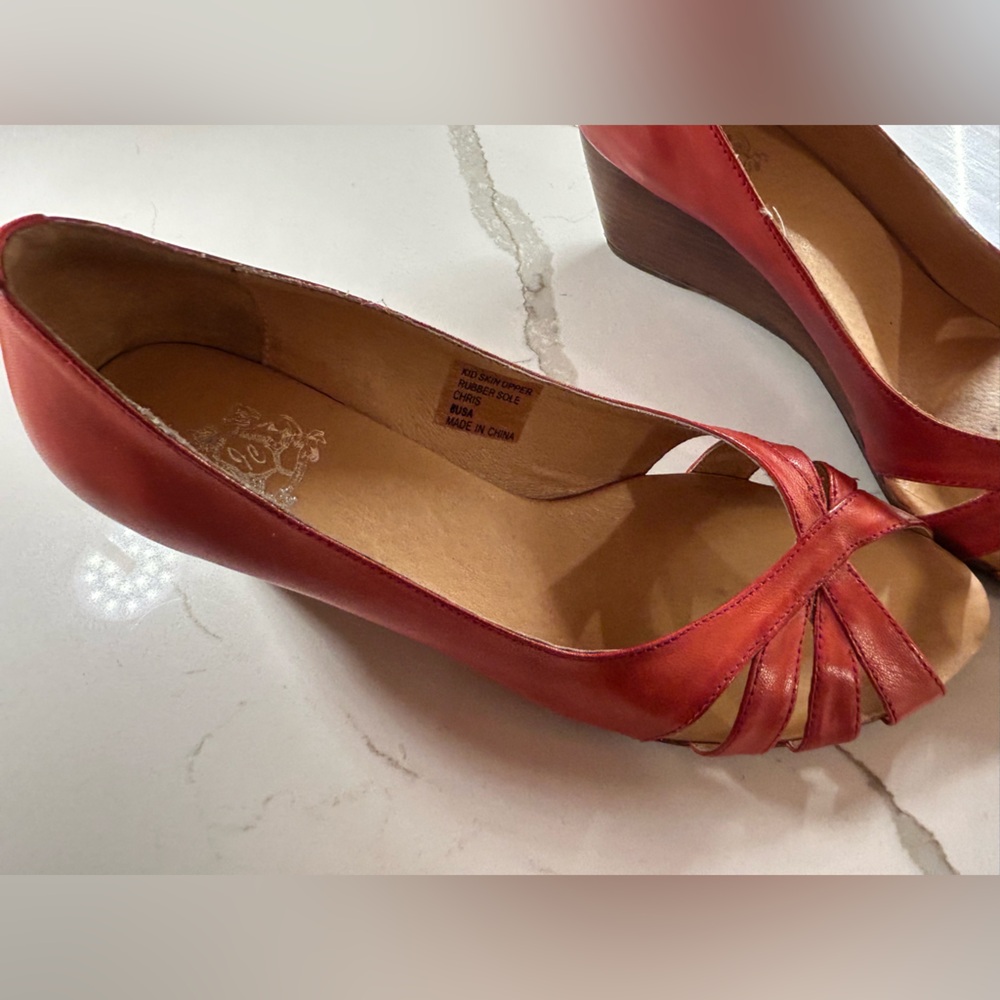 Red leather & wood wedge heels - Picture 2 of 13